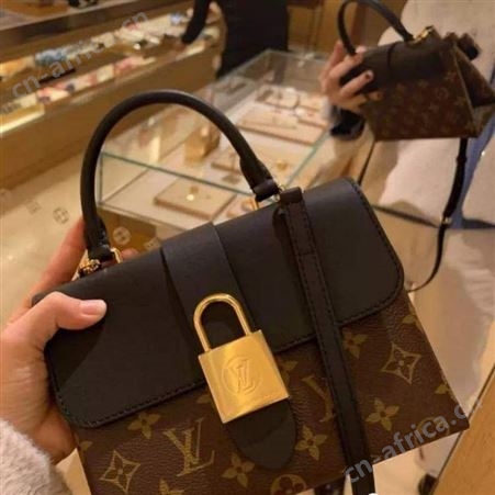 路易斯威登包包回收 闲置品出售 现场交易 全国连锁附近上门